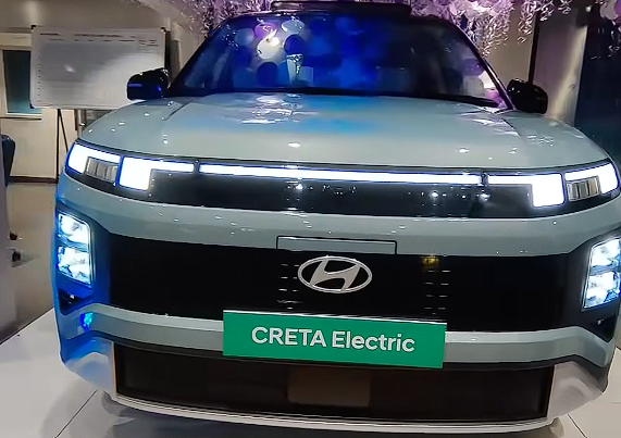 Electric Car vs Petrol Car: Which One Should You Buy in 2025?